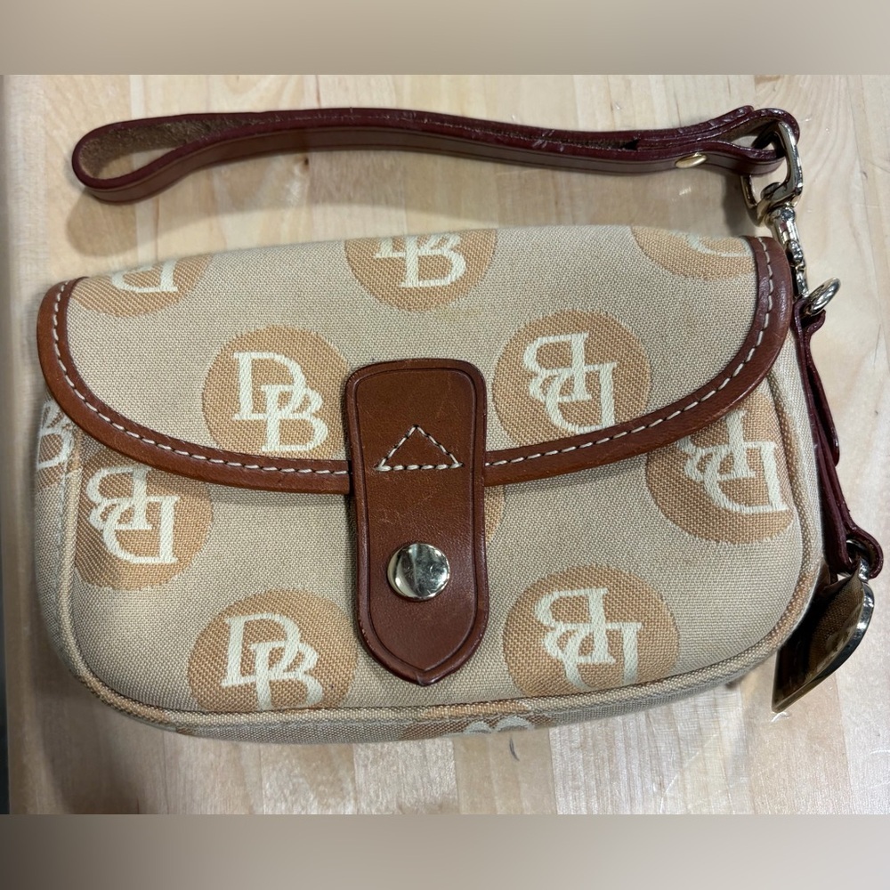 Dooney and Bourke wristlet